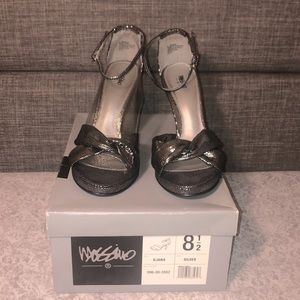Mossimo Iliana Heels, Size 8.5, Silver